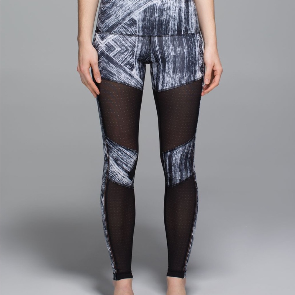 NWT Lululemon Hot To Street Leggings Size 10